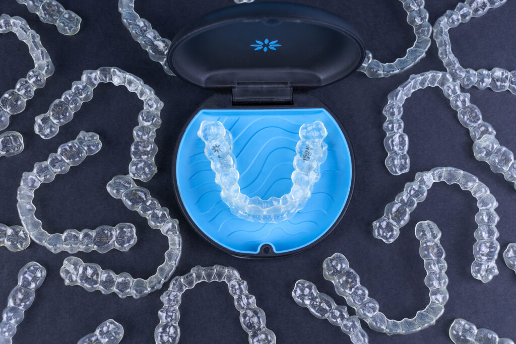 Invisalign Ona A Dark Table